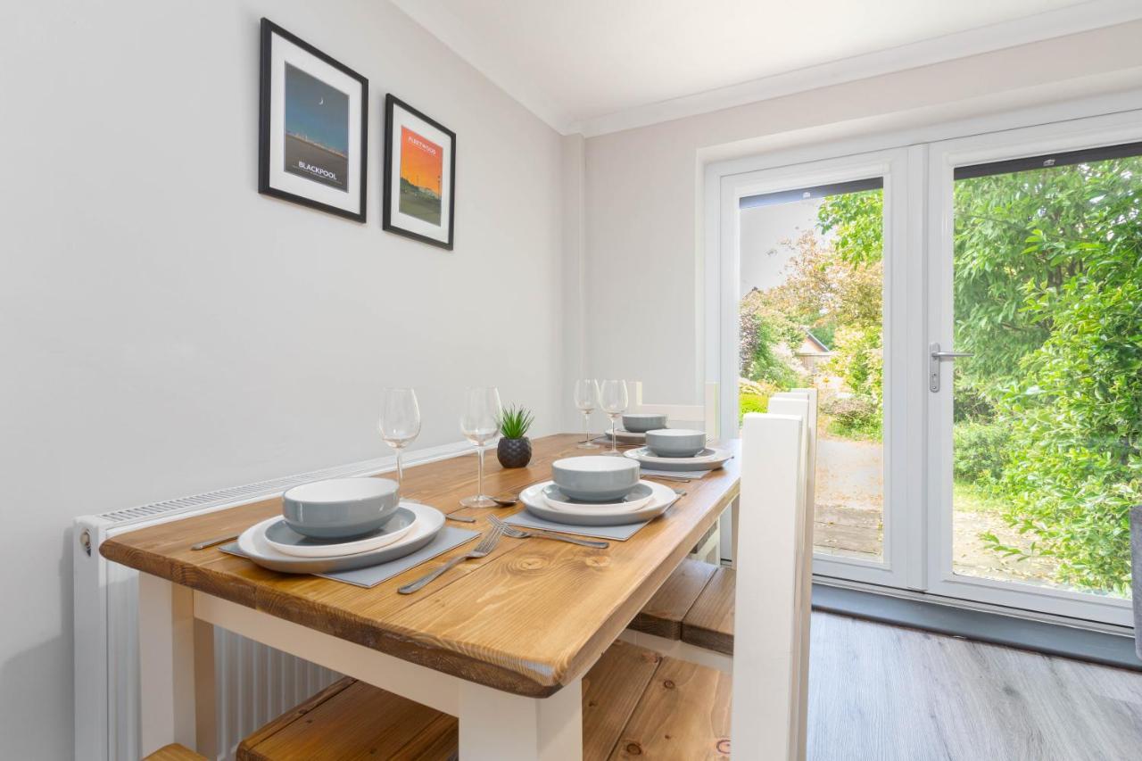 Charles Alexander Short Stay - Moorway House Poulton-le-Fylde Ngoại thất bức ảnh